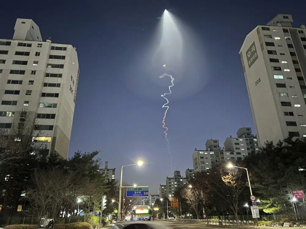 韩国无通知发射火箭 国民误当作UFO