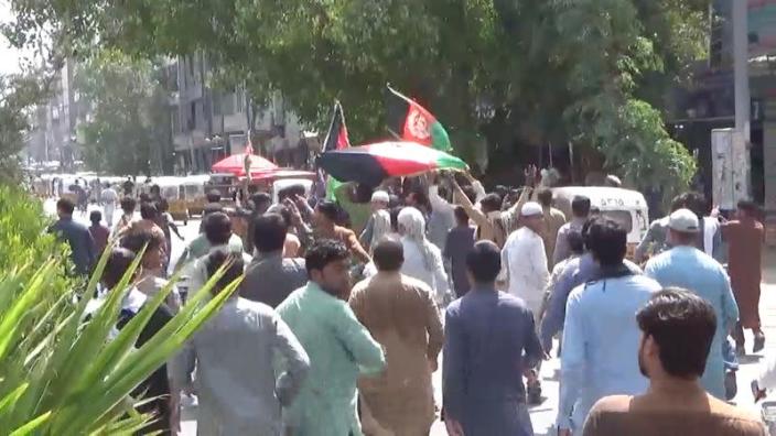阿富汗独立纪念日民众各城市组织爱国集会遭塔利班驱散