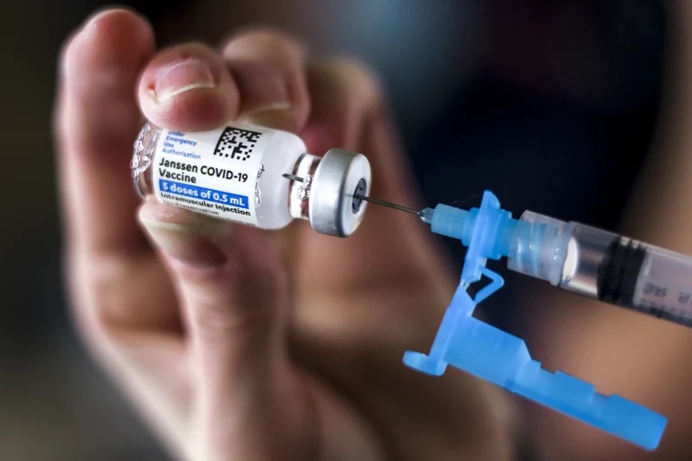 05/06 美国疫情更新：强生新冠疫苗导致罕见血栓被限制使用；CDC：美国未来两周新冠死亡人数约5,000人