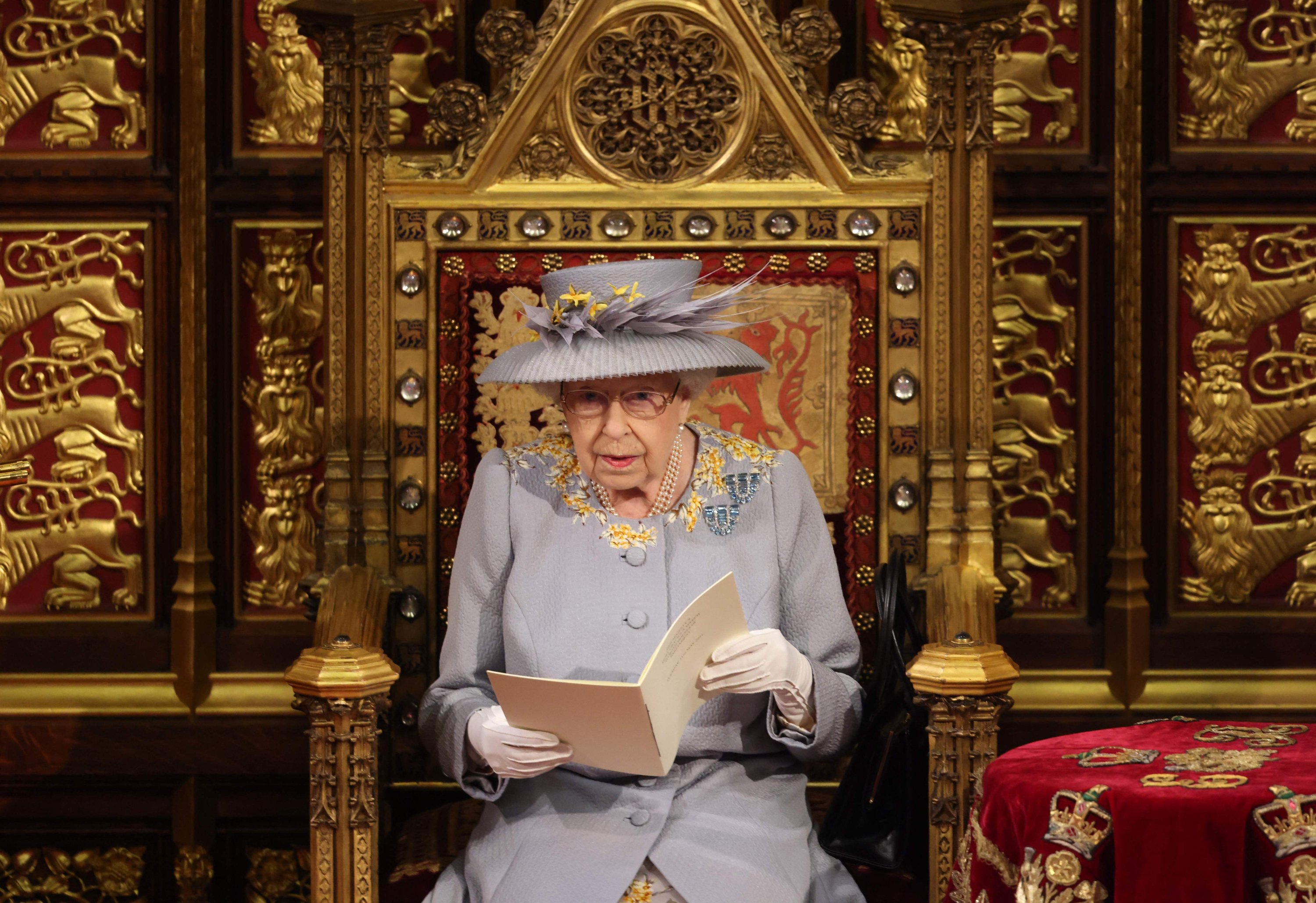 英女王行动不便 59年来首次缺席国会开议大典