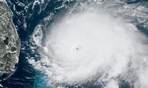 旋风季来袭 多达6个大型飓风或将袭击美国
