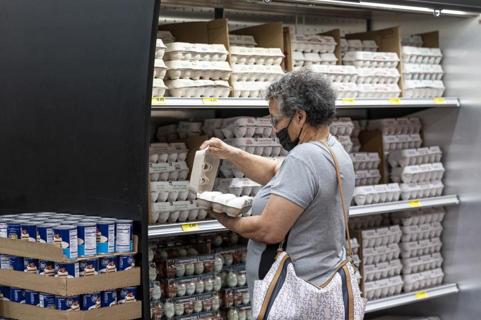 食品价格创近40年新高 鸡蛋价格飙升47%