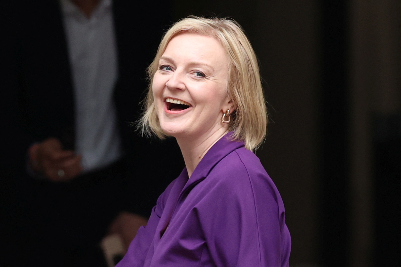 英国新任首相终于出炉 特拉斯成为第三任女首相