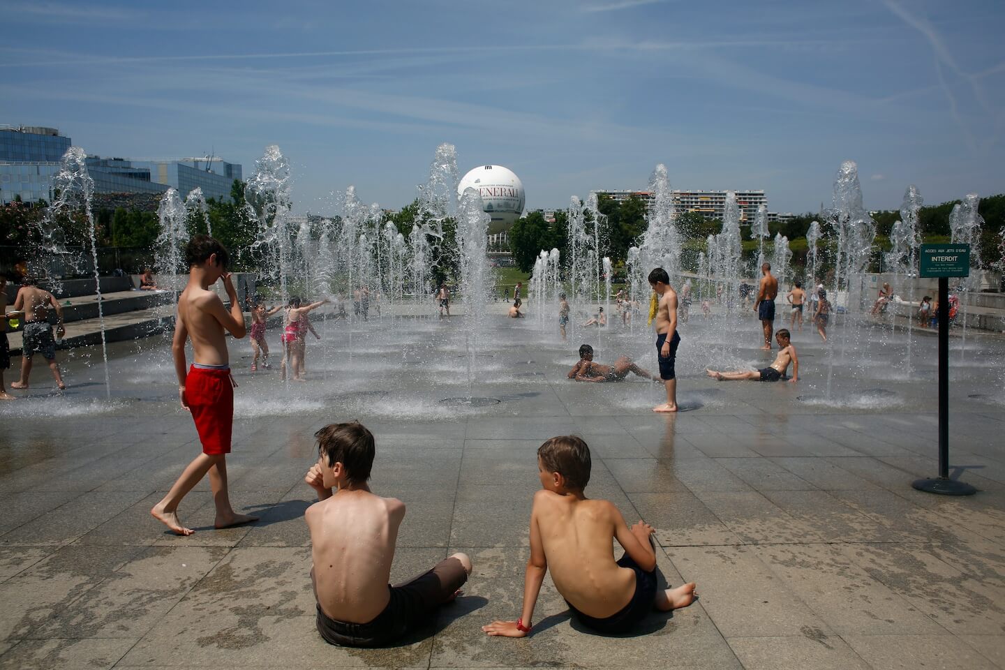 世卫称欧洲今年累计超过1.5万人死于高温