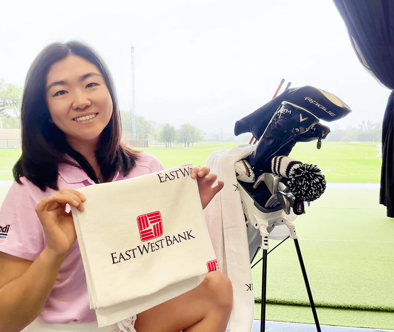 华美银行持续支持杰出亚裔运动员 赞助世界第一业余女子高尔夫球员兼2022年度NCAA 冠军张斯洋