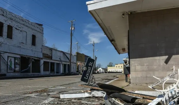 密西西比龙捲风下修21死  穷县面临重建家园难题