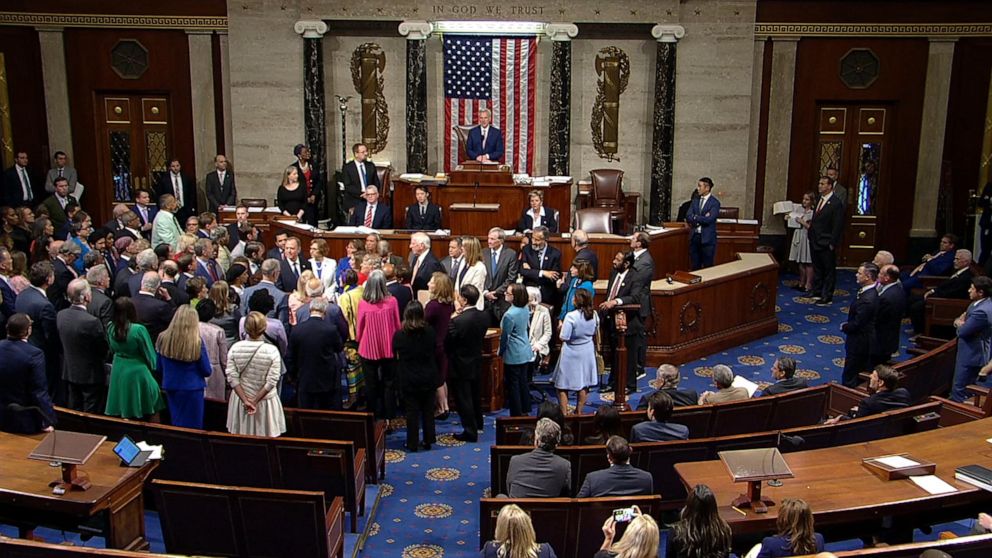 众议院对议员希夫涉特朗普与俄关系调查表示谴责