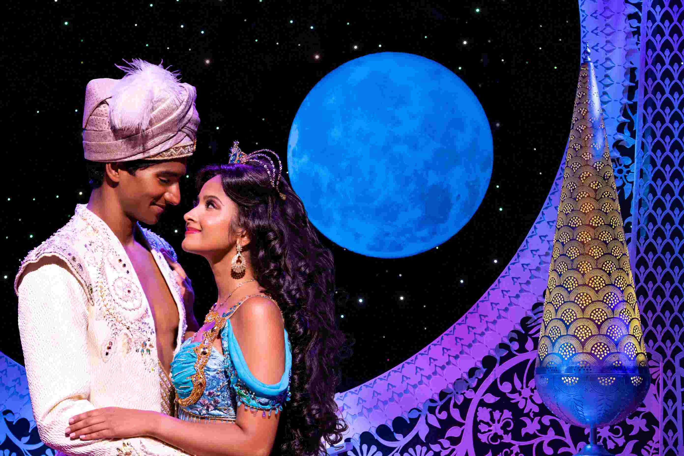 迪士尼的  Aladdin 推出了全新創作  北美巡迴演出 