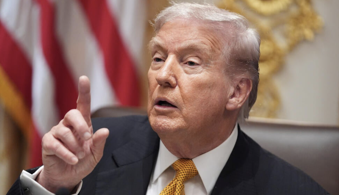 特朗普白宫宴请华尔街大佬 美国经济将迎转折？